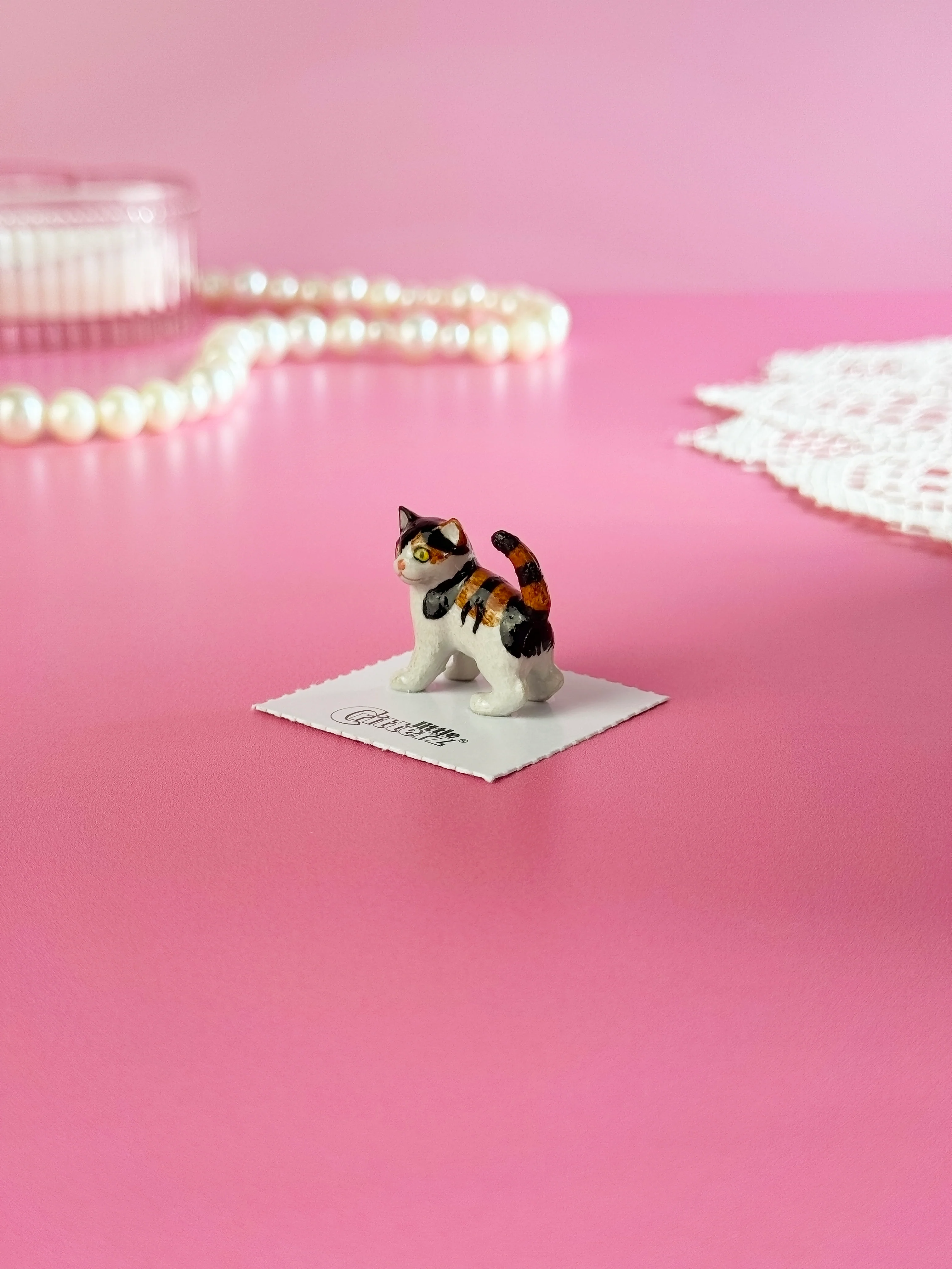 Calico Kitten Mini Porcelain Figurine - Image 5