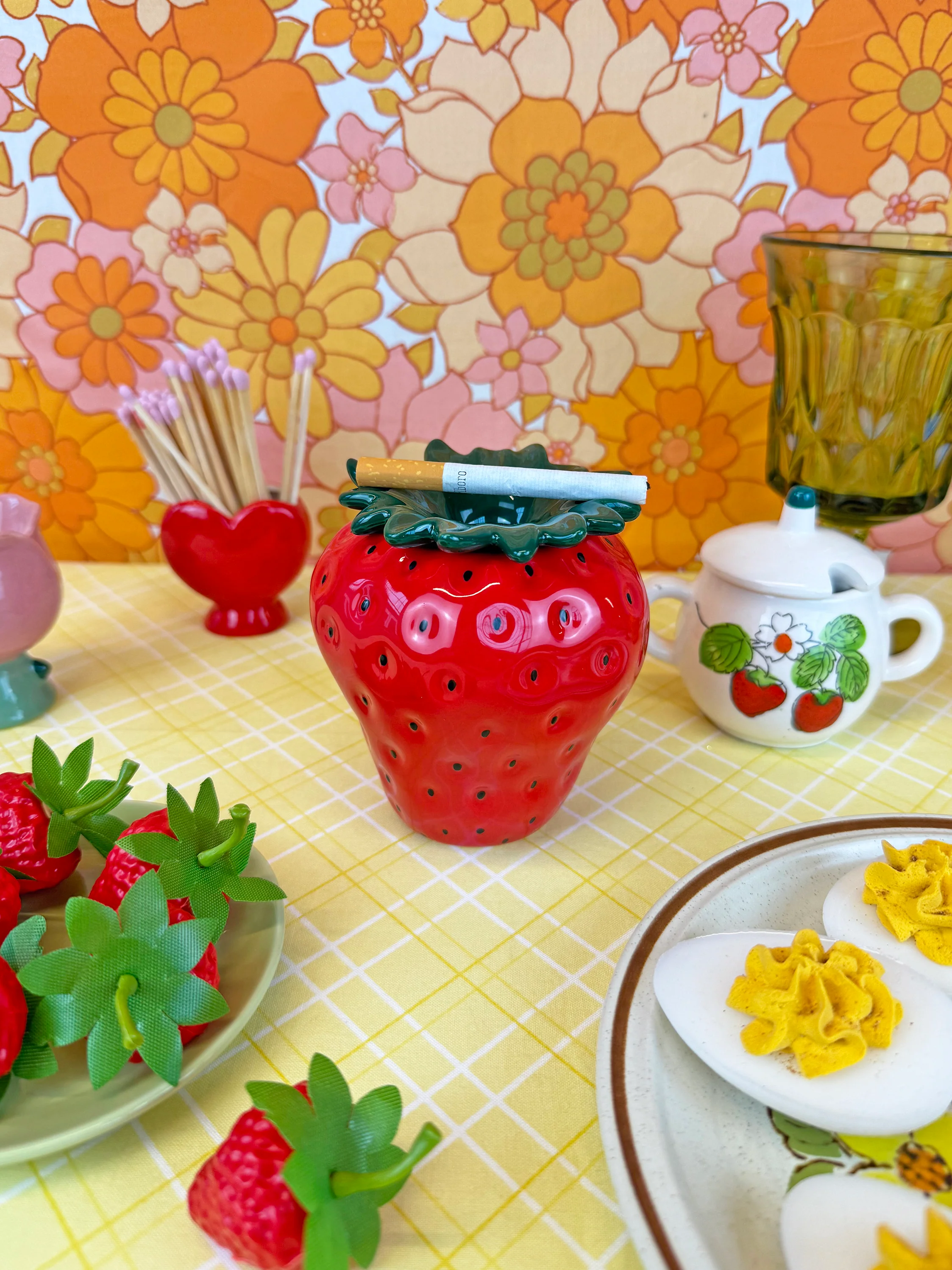 Strawberry Ash Tray - Image 3